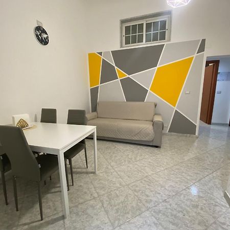 Newhouse Class Bari Buitenkant foto